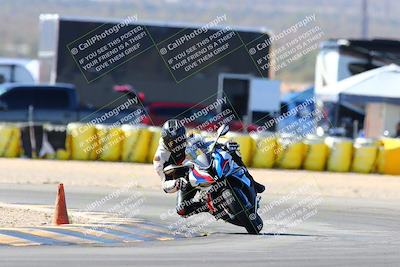 media/Feb-12-2022-SoCal Trackdays (Sat) [[3b21b94a56]]/Turn 2 (1045am)/